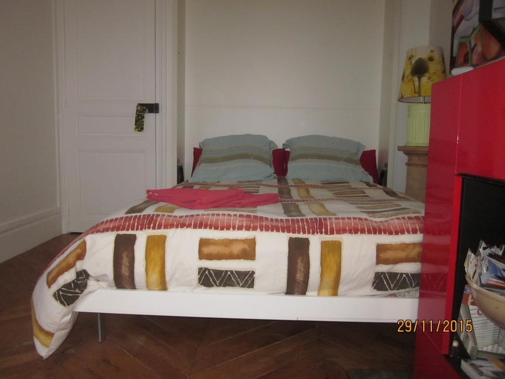 Bed And Breakfast Paris Centre Chambre photo